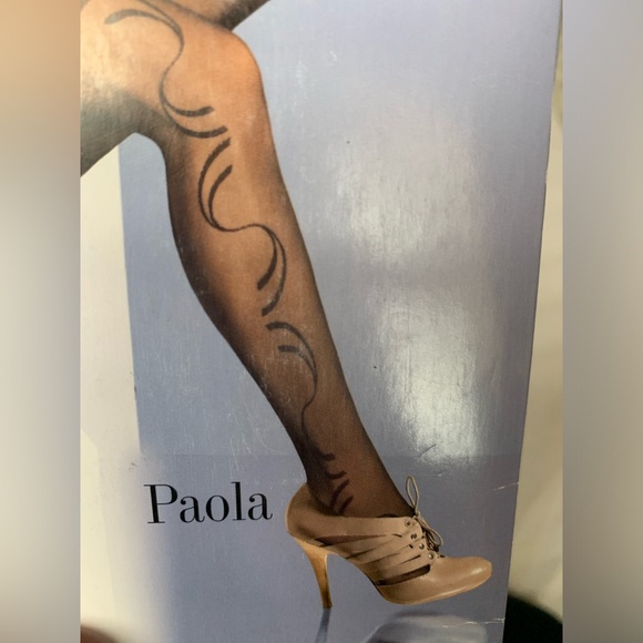 New Women’s Patterned Pantyhose. In Black Color. 
40 Den.
Size XS/Small (US). - Picture 4 of 4